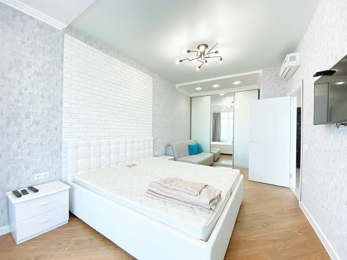 Skyview Apartments Odessa Luaran gambar