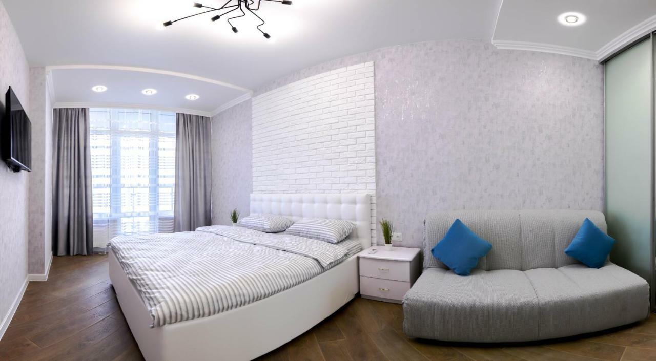 Skyview Apartments Odessa Luaran gambar